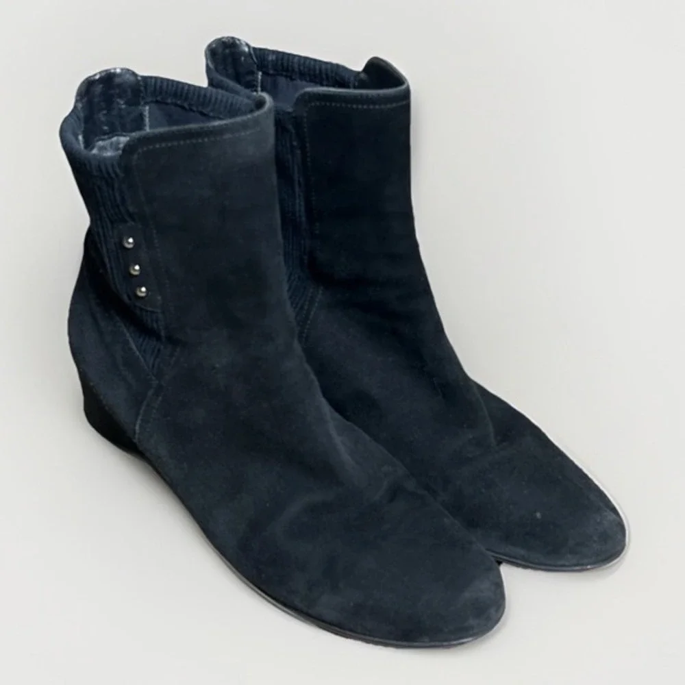 Aquatalia‎ Black Suede Ankle Boots 9 Weatherproof Italian Wedge Booties